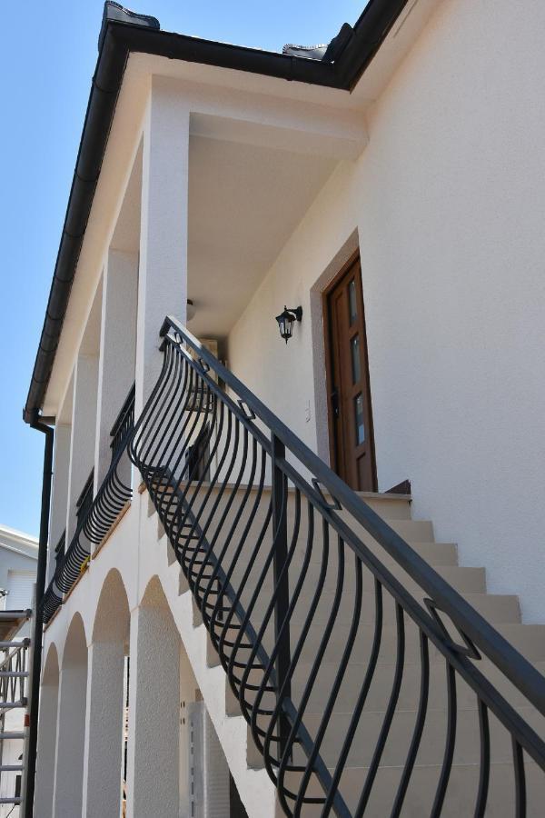 Family Apartment Sara Ζαντάρ Εξωτερικό φωτογραφία